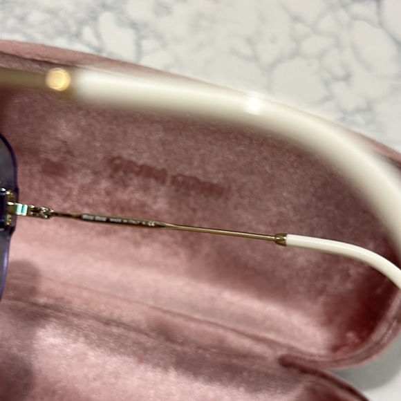 ❤️Miu Miu Purple Cat eye Sunglasses with Sparkles! ❤️🕶️ - Picture 7 of 8